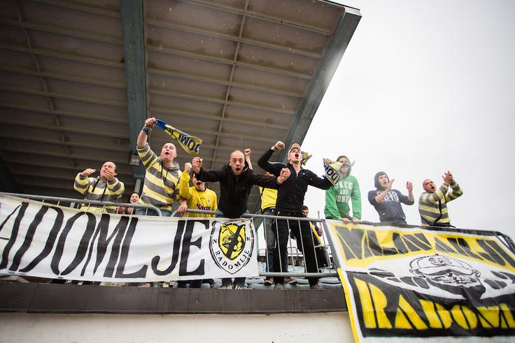 Bodo navijači Radomelj ob koncu sezone proslavljali vrnitev kluba v prvo ligo? | Foto: Žiga Zupan/Sportida