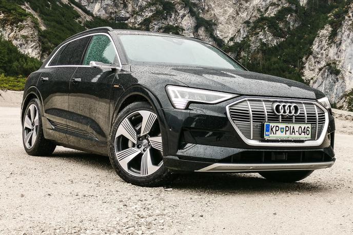 Audi e-tron | Kar 90 odstotkov kupcev k audiju e-tronu preide s klasičnega avtomobila z motorjem na fosilna goriva. | Foto Gašper Pirman