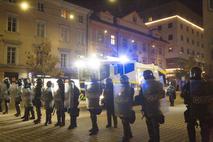 Nasilni protesti v Ljubljani, 5. november 2020. Ivan Gale vodni top