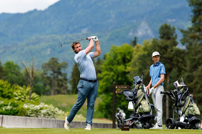 TJ Brennan, golf | Ameriški hokejski branilec T. J. Brennan se odlično znajde tudi na golfskem igrišču. | Foto Aleš Fevžer