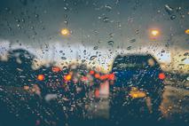 Dež, avtomobil, zastoj