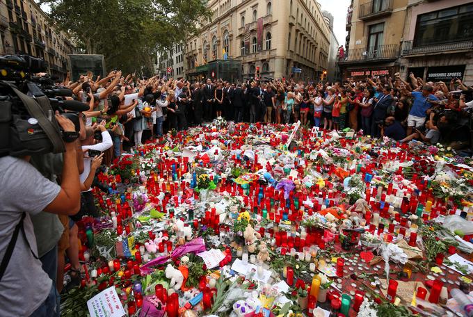 Avgusta lani je bilo v terorističnem napadu v središču Barcelone ubitih 13 ljudi. Napad je izvedlo pet skrajnežev, policija je osumljence ubila v spopadu. | Foto: Reuters