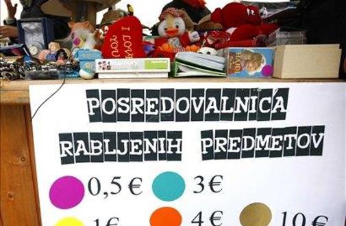 Kralji ulice s svojo prvo stojnico rabljenih predmetov