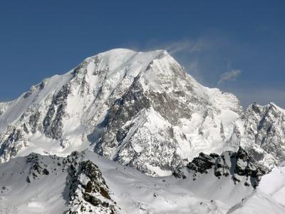 Mont Blanc od leta 2023 višji skoraj za dva metra