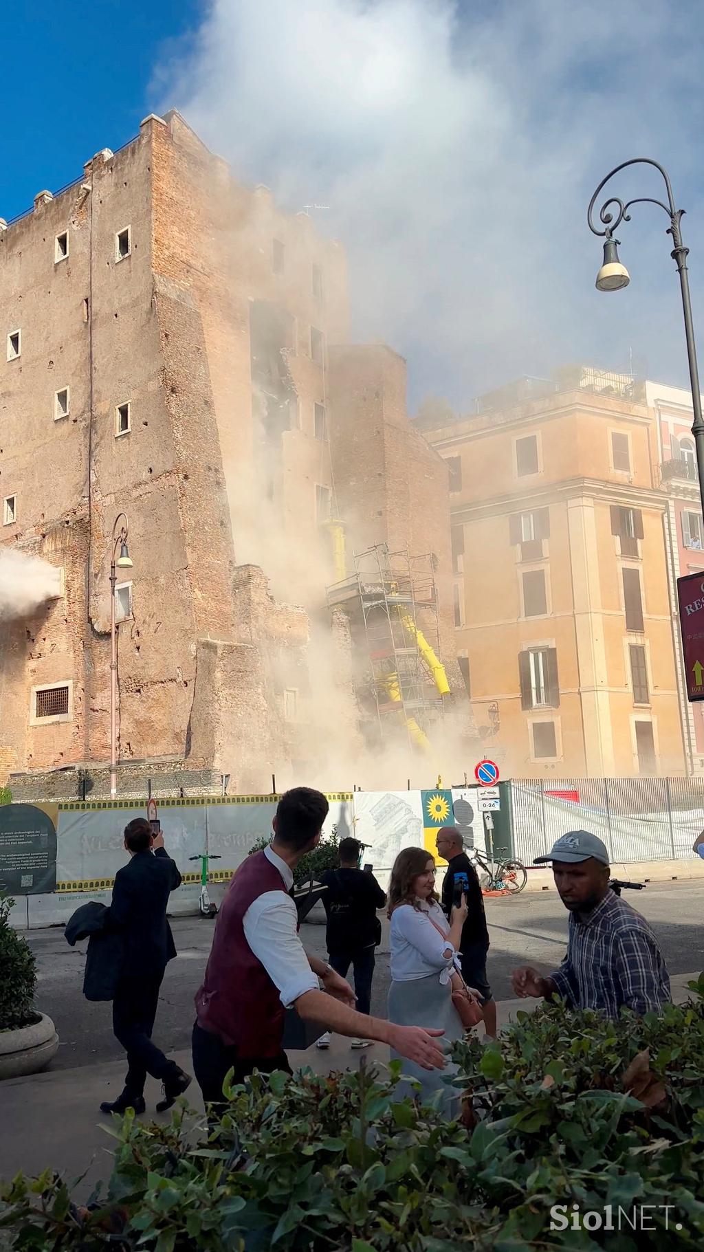 zrušenje stavbe v Rimu