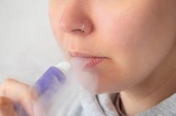 Po uporabi elektronskih cigaret mladoletni osebi potrebovali zdravniško pomoč
