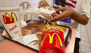 McDonald's z otroških menijev umika cheeseburgerje