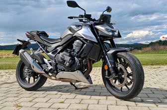 Test: honda CB750 hornet – elektronska sklopka je več kot le marketinški trik