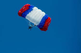 Slovenski padalci na uvodni tekmi za svetovni pokal trikrat na stopničkah