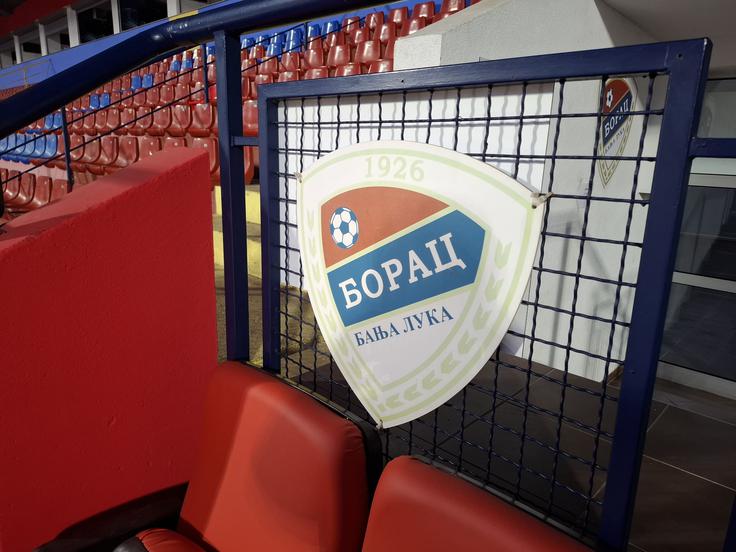 Borac je v prejšnji sezoni predstavljal enega največjih presenečenj evropskih tekmovanj, saj je v osmini finala konferenčne lige šele po podaljšku izpadel proti dunajskemu Rapidu, tokrat pa se je osramotil proti Santa Colomi. Klub iz Andore je na Mestnem stadionu v Banjaluki, na katerem je v začetku leta na tekmi play-offa za osmino finala konferenčne lige Olimpija izgubila z 0:1, vodil že s 4:0, na koncu pa po "častnem" zadetku Enverja Kulašina zmagal s 4:1. | Foto: R. P.