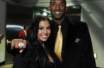 Prstani se že svetijo na prstih Jezernikov