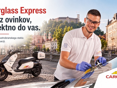 V Ljubljani prvi servis vetrobranskega stekla z električnim skuterjem. Stranka navdušena.