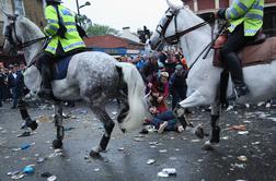 Navijače, ki so razbili avtobus Manchester Uniteda, čaka dosmrtna kazen (video)