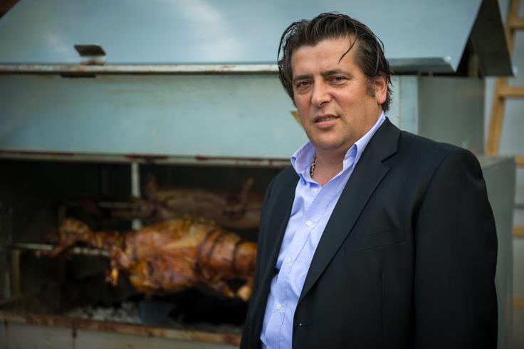 Husko Hajdarpašić ima ob kavarni Tromostovje še gostilni Damajanty in Saraj. | Foto: Mediaspeed