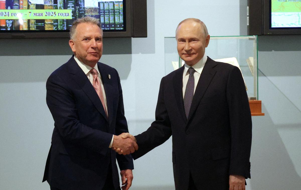 Steve Witkoff, Vladimir Putin | Washington sicer uradno ni razkril podrobnosti svojega načrta za konec vojne v Ukrajini, vendar so ZDA po poročanju medijev med drugim predlagale zamrznitev frontne črte in priznanje ruskega nadzora nad polotokom Krim, ki ga je Rusija zasedla leta 2014. | Foto Reuters