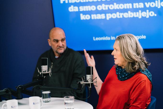 Otrokom ne smemo prepuščati odločitev, za katere so premajhni, poudarjata Albert in Leonida Mrgole. | Foto: Pilar Ceferin