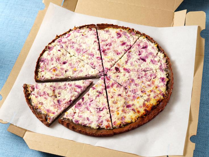 Jedi, ki jih Igor Leiler ponuja v svoji restavraciji Pikapolonca: na krožniku zlivanka. | Foto: osebni arhiv Igor Leiler