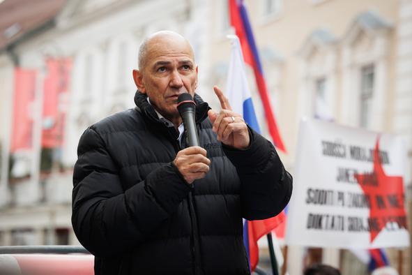 Izvedenka urbanistike na sojenju v zadevi Trenta ni izključila možnosti obnove objektov #foto