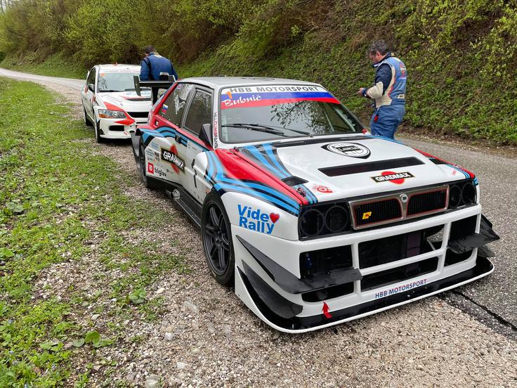 Osmoljenca dirke sta bila Milan Bubnič (lancia delta) in Janko Čebron (mitsubishi lancer). | Foto: Gregor Pavšič