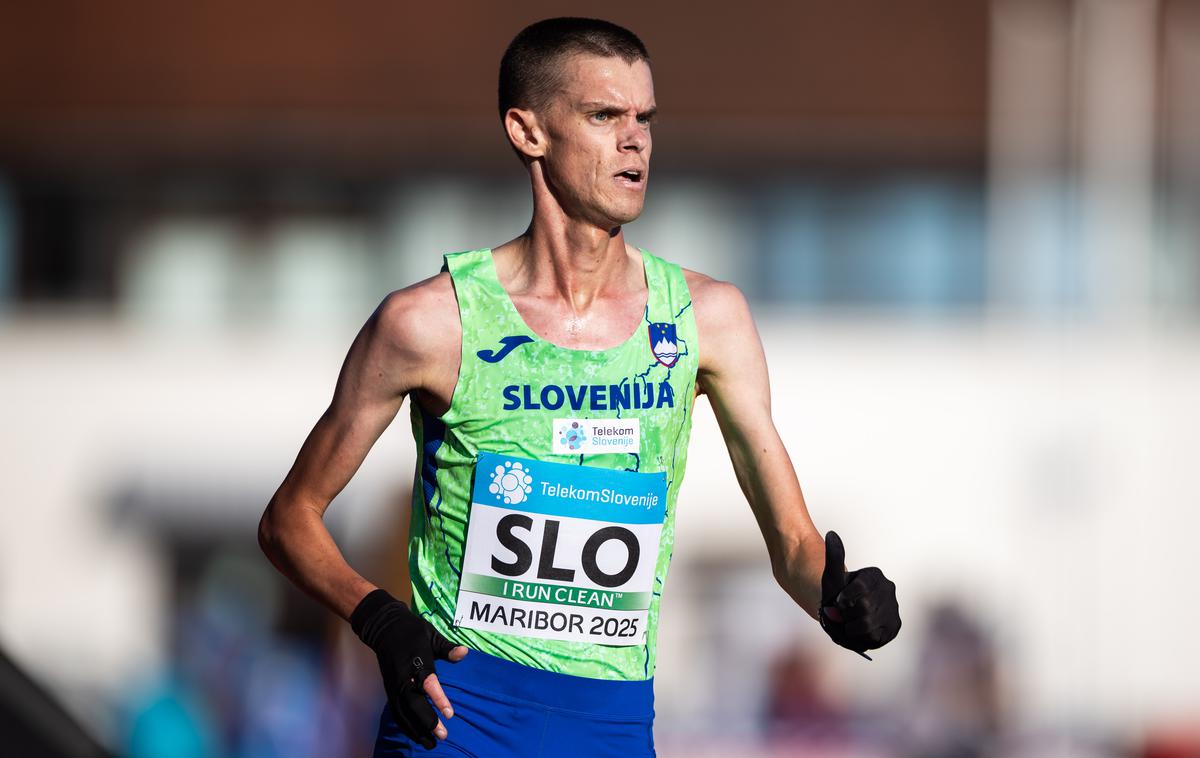 Jan Kokalj | Jan Kokalj je na odprtem atletskem prvenstvu Hrvaške v Zaprešiću v teku na 10 km zmagal ter z 28 minutami in 54 sekundami postavil nov slovenski rekord v cestnih tekih.  | Foto Jure Banfi
