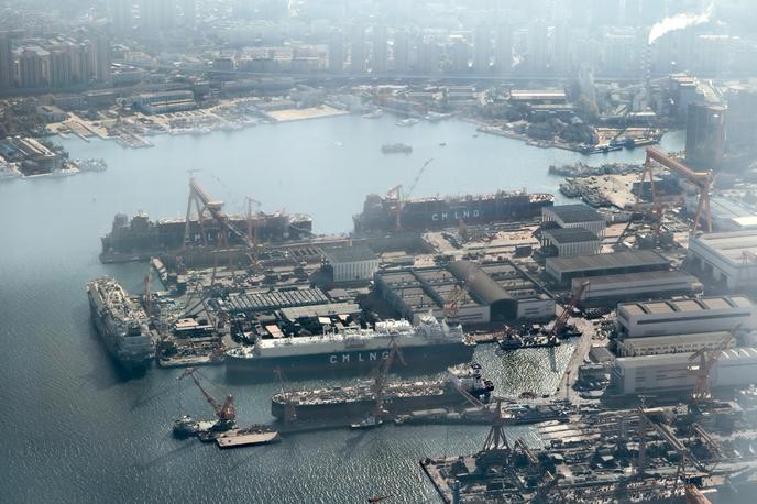 kitajska letalonosilka | Z novo letalonosilko na jedrski pogon bi se Kitajska pridružila ZDA in Franciji, edinima državama na svetu, ki jedrsko letalonosilko že imata. | Foto RupprechtDeino/X