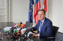 Ker je uničil dokument, ne bo več podžupan