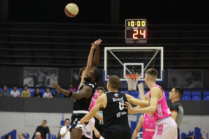 ABA: Mega - Ilirija | Oslabljena Ilirija je bila brez pravih možnosti proti Megi v Beogradu. | Foto Mega Superbet/Ivica Veselinov