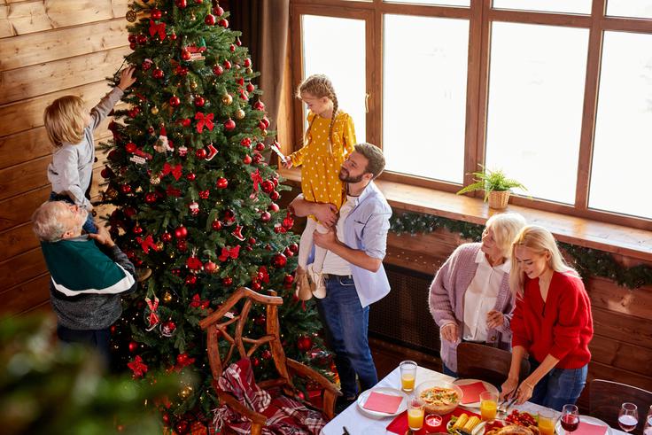 Med prazniki si običajno vzamemo več časa za družino in prijatelje. | Foto: Shutterstock