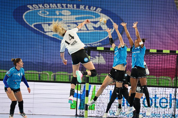 Liga prvakinj: Krim Mercator - Esbjerg | Foto: www.alesfevzer.com
