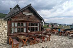 Strašna nesreča na žičnici: ena oseba je umrla