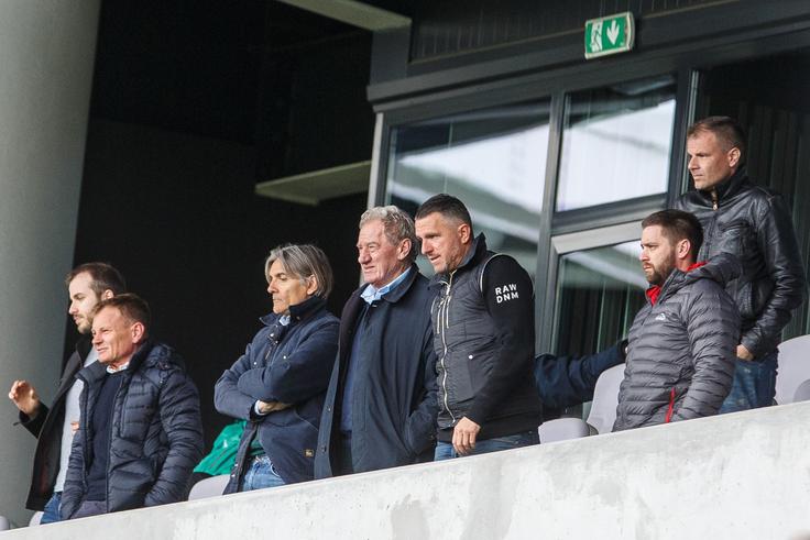 Novopečeni trener Olimpije Rodolfo Vanoli je sobotni dvoboj spremljal v častni tribuni. | Foto: 