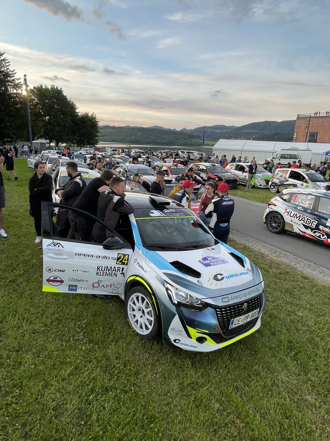 Domačin Mitja Glasenčnik (peugeot 208 rally4) je bil s sovoznikom Matejem Pistotnikom med Slovenci skupno šesti. | Foto: Gregor Pavšič