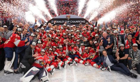 Panterji so ubranili Stanleyjev pokal