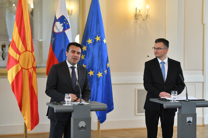Makedonski premier Zoran Zaev se je Sloveniji zahvalil tudi za hitro ratifikacijo pristopnega protokola Severne Makedonije k Natu. | Foto: Reuters