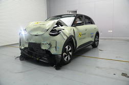 Novinec v Evropi, prodajni kralj na Kitajskem: geely E2 je dobil pet zvezdic