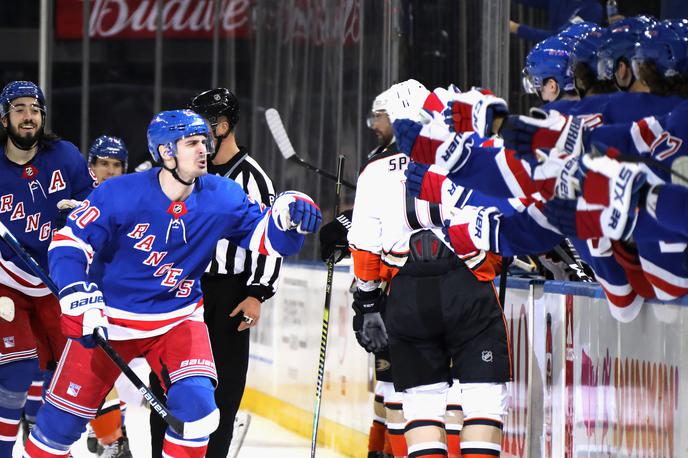 New York Rangers Anaheim Ducks | Hokejisti New York Rangers so na uvodni nedeljski tekmi visoko odpravili Anaheim. | Foto Getty Images