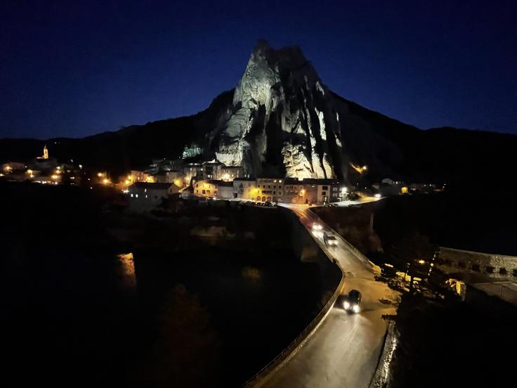 Nočni pogled na Sisteron | Foto: Gregor Pavšič