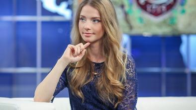 Valentina Plaskan je zaročena, pred njo je pokleknil novinar