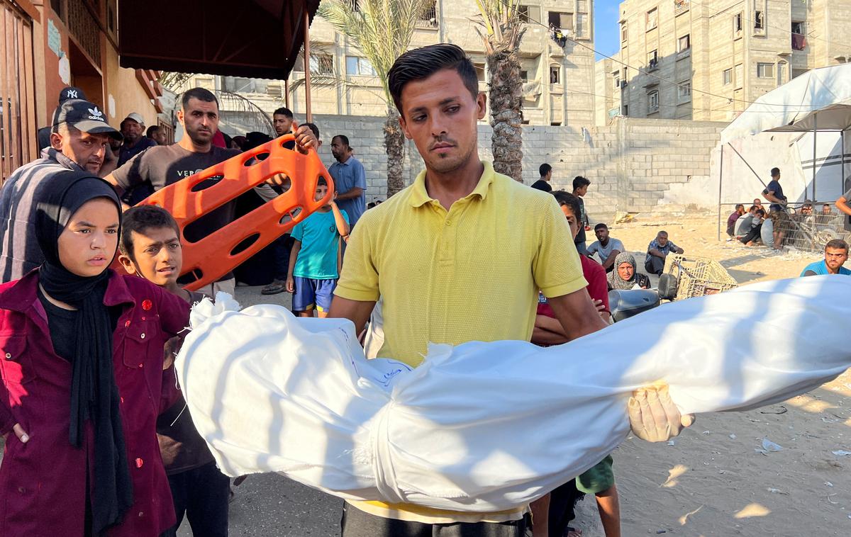 genocid v Gazi | Izraelski obrambni minister Izrael Kac je v petek odkrito zagrozil z uničenjem mesta, če Hamas ne pristane na končanje vojne pod izraelskimi pogoji. | Foto Reuters