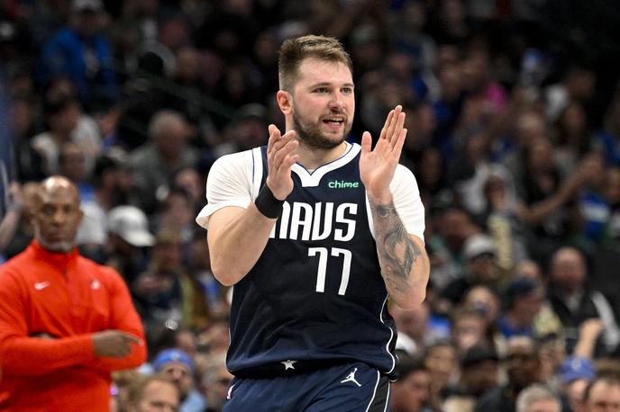 Luka Dončić Dallas Portland | Luka Dončić se je vrnil na parket z izjemno predstavo proti Portlandu. Na parketu je prebil slabih 30 minut in dosegel 27 točk, 7 skokov in 7 asistenc, Dallas pa je bil v obdobju, ko je bil Slovenec na igrišču, boljši za 16 točk. Skupno je zmagal kar za 24, v zadnji četrtini pa vodili za že več kot 30. | Foto Reuters