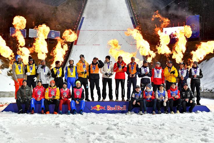 Lani je slavila Schmittova ekipa, v kateri je bil tudi Anže Lanišek. | Foto: Guliverimage
