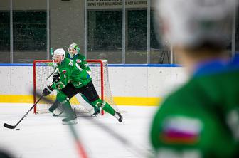 Olimpija zanesljivo v finale