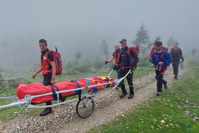 gorski reševalci, triglav, reševanje | Reševanje s helikopterjem bi bilo preveč tvegano.  | Foto Gorska reševalna zveza Slovenije