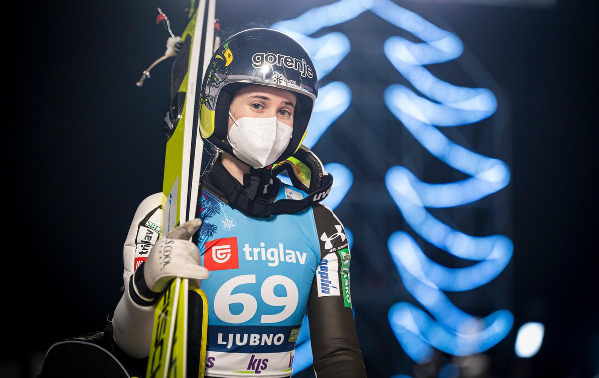 Ljubno četrtek Urša Bogataj | Urša Bogataj in Ema Klinec sta napovedali boj za zmago. | Foto Jure Makovec