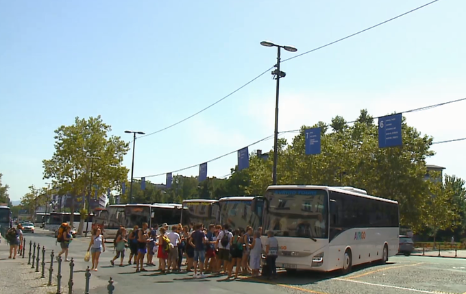 Da bi bili bolj veseli primernejše avtobusne postaje, pravijo tudi na Turizmu Ljubljana, a dodajajo, da "zanimivo mesto z dobro ponudbo privabi turiste ne glede na reprezentativnost avtobusne postaje". | Foto: Planet TV