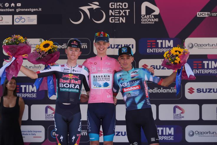 Drugo mesto je osvojil 21-letni Avstralec Luke Tuckwell (Red Bull - BORA - hansgrohe Rookies), tretje pa 20-letni Čeh Pavel Novák (MBH Bank Ballan CSB). | Foto: LaPresse