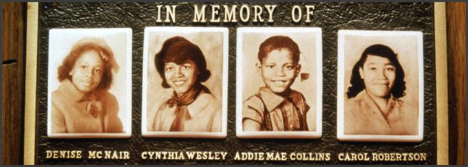 V nedeljo, 5. septembra 1963, je bomba v črnski skupnosti v Birminghamu v Alabami ubila štiri deklice. Zločin je pretresel državo in postal mejnik v gibanju za državljanske pravice. Režiser Spike Lee prinaša ganljiva pričevanja preživelih članov družin žrtev ter razlage političnih voditeljev in drugih sogovornikov. • Na voljo na HBO OD/GO.

 | Foto: 