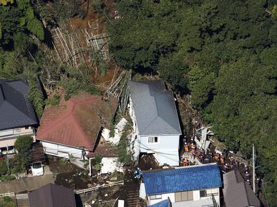 Po pustošenju tajfuna na Japonskem štirje mrtvi, tisoči brez elektrike
