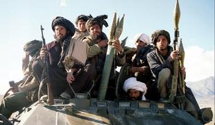 Talibani so vstopili v Kabul, afganistanski predsednik je zapustil državo