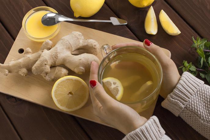 Ingver | Ingverjev čaj z limono in medom je odličen v boju s prehladom in drugimi virusnimi obolenji. | Foto Getty Images